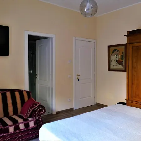 La Tana Di Sofia Penzion 4*